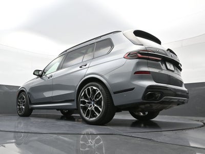 2025 BMW X7 M60i