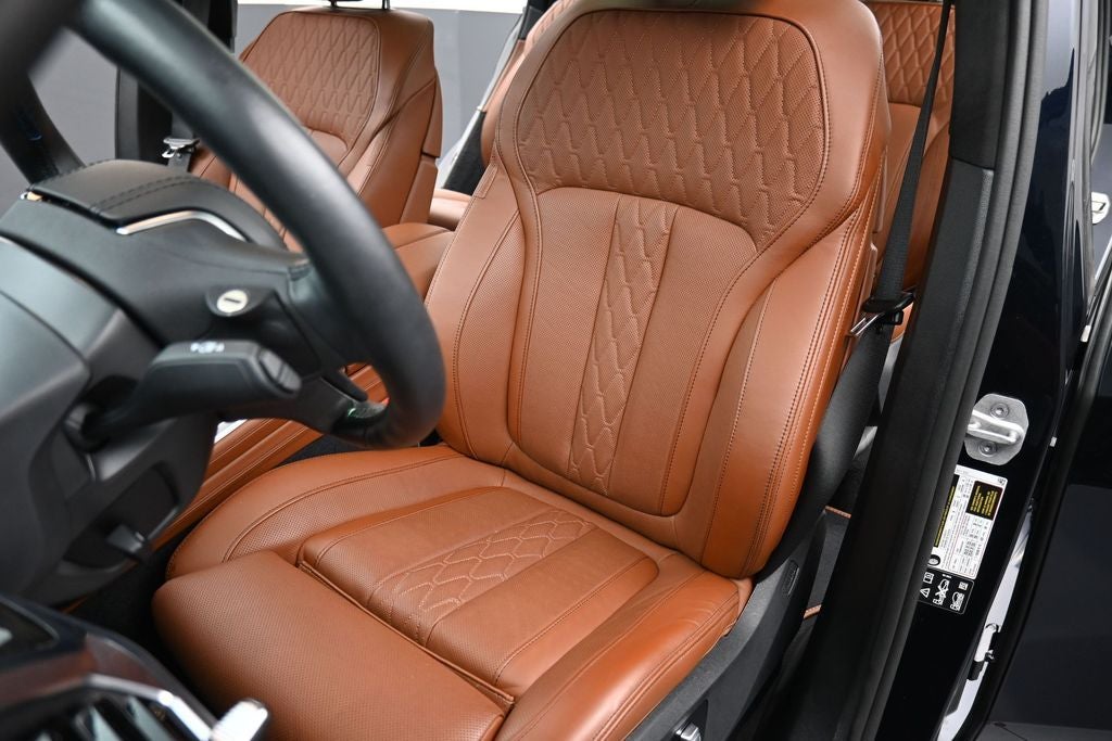 2025 BMW X7 ALPINA XB7