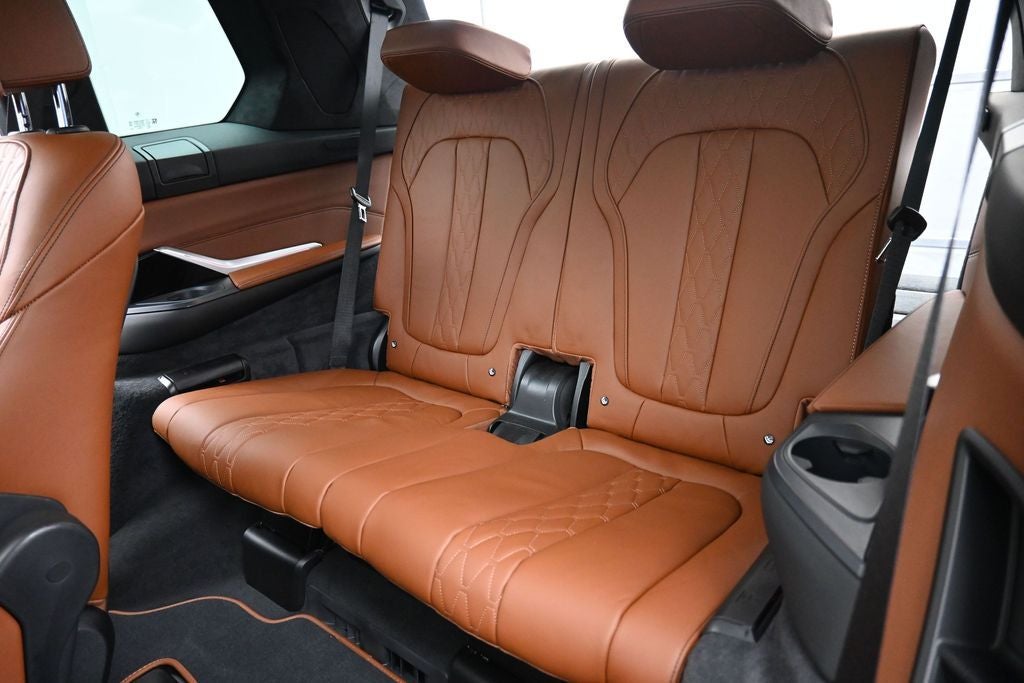2025 BMW X7 ALPINA XB7