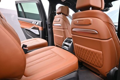 2025 BMW X7 ALPINA XB7