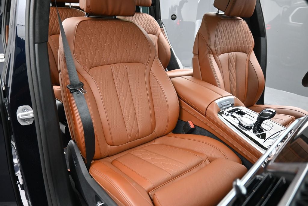 2025 BMW X7 ALPINA XB7