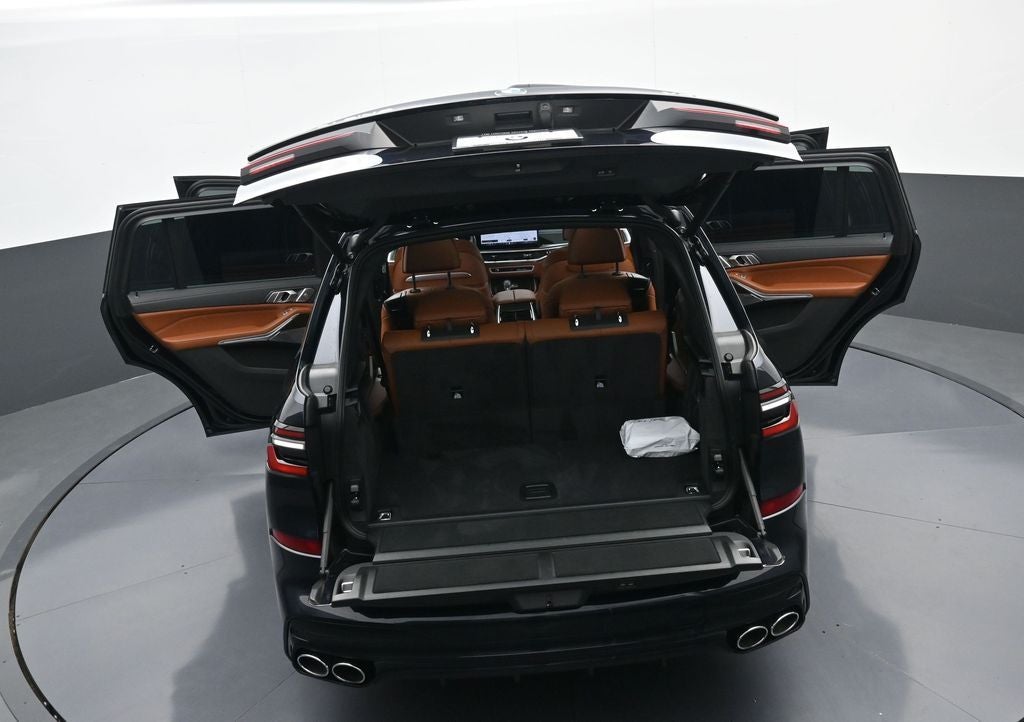 2025 BMW X7 ALPINA XB7