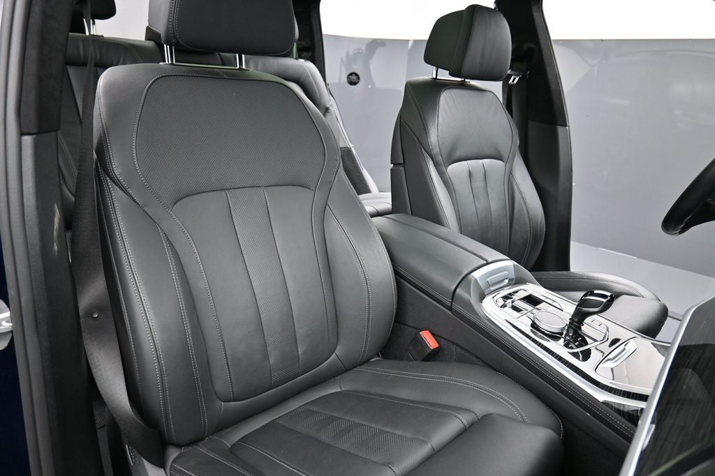 2022 BMW X7 Base
