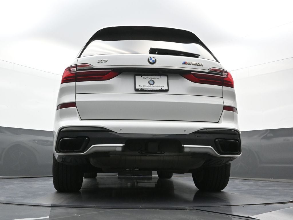 2022 BMW X7 M50i