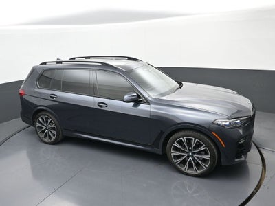 2022 BMW X7 M50i