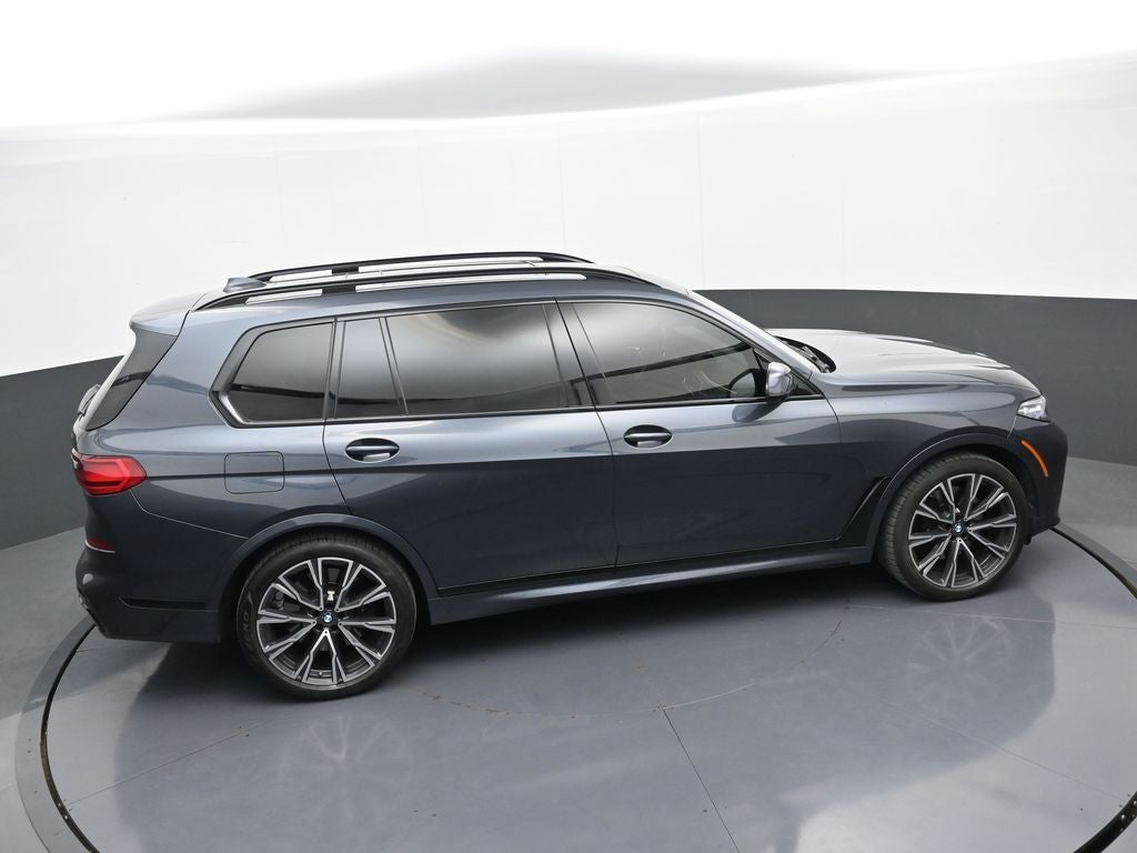 2022 BMW X7 M50i