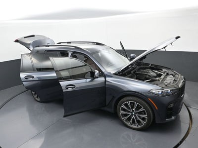 2022 BMW X7 M50i