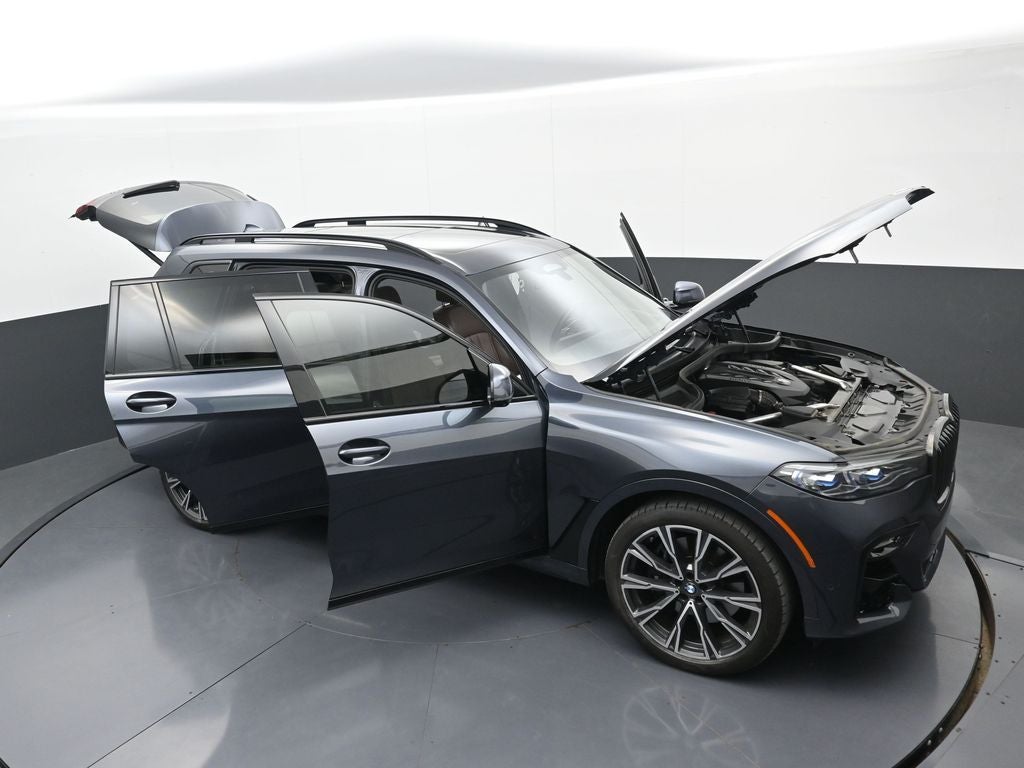 2022 BMW X7 M50i