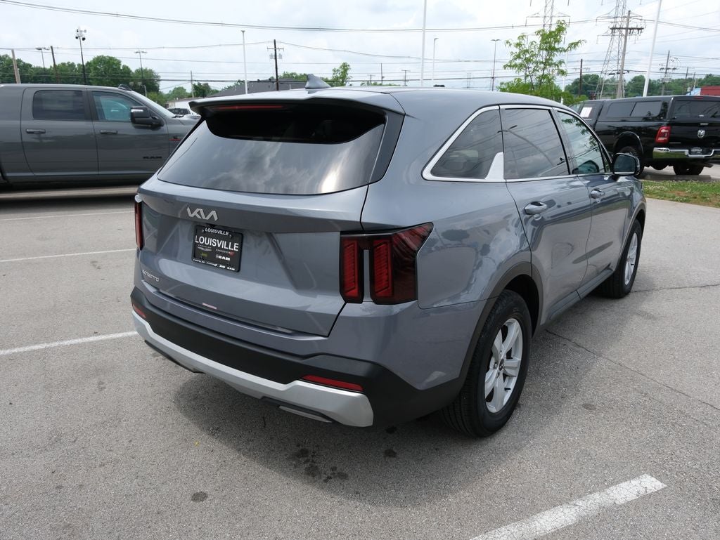 2025 Kia Sorento LX