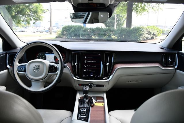 2019 Volvo S60 T5 Momentum