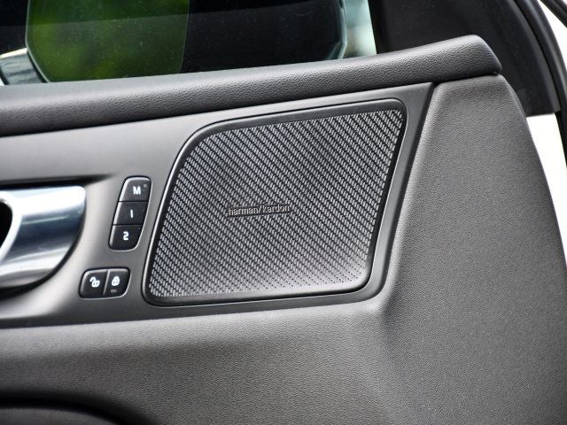 2023 Volvo S60 B5 Plus Black Edition