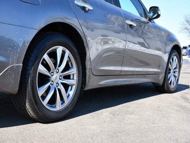 2017 INFINITI Q70 3.7X