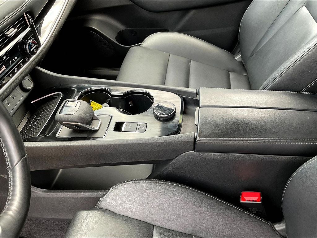2025 Nissan Rogue SL