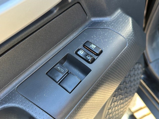 2014 Toyota FJ Cruiser Base