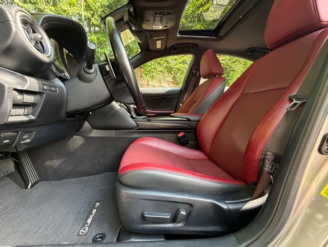 2021 Lexus IS 300