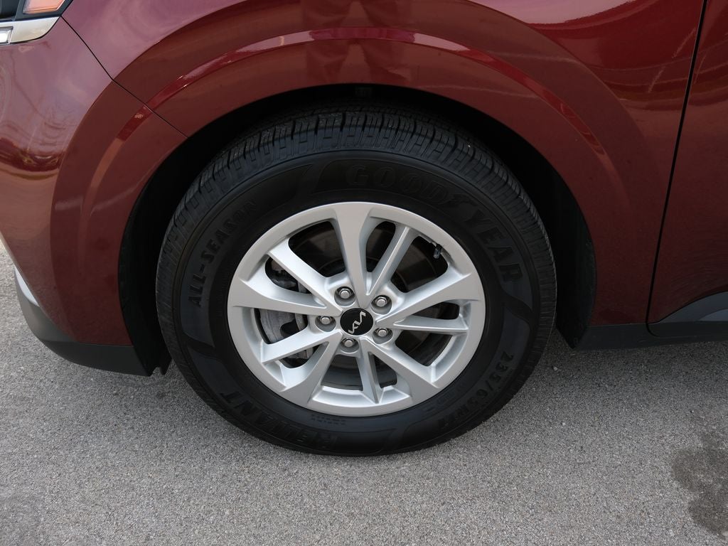 2024 Kia Carnival LX