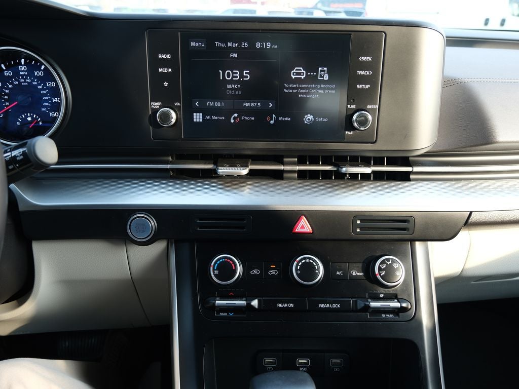 2024 Kia Carnival LX