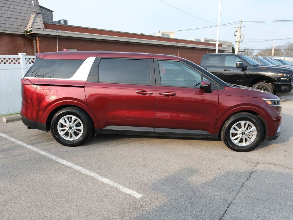 2024 Kia Carnival LX