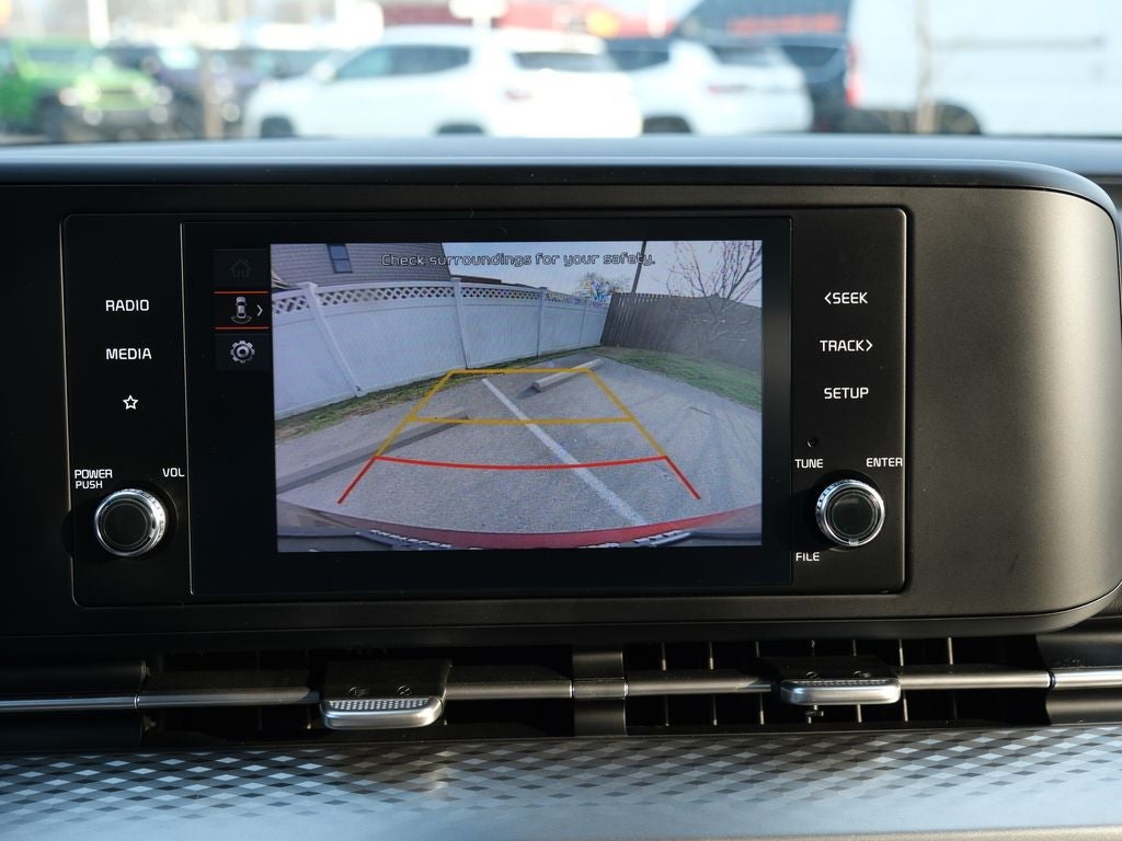 2024 Kia Carnival LX