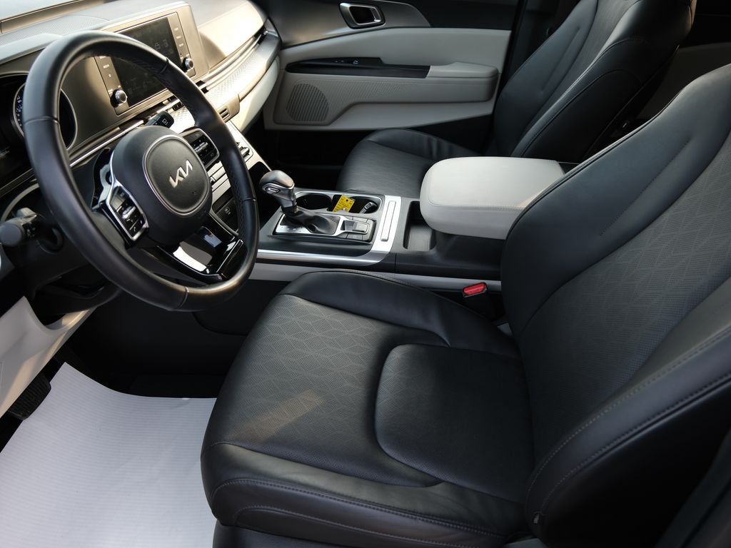 2024 Kia Carnival LX