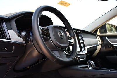 2023 Volvo S90 B6 Plus