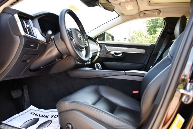 2023 Volvo S90 B6 Plus