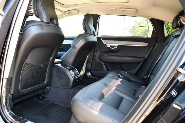 2023 Volvo S90 B6 Plus
