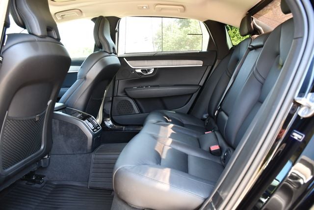 2023 Volvo S90 B6 Plus