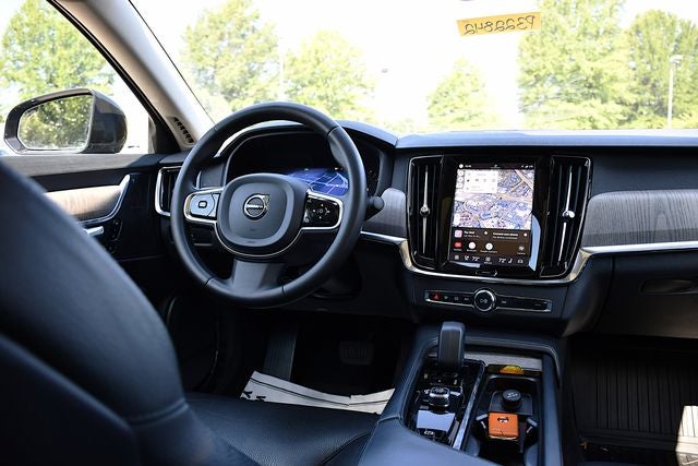 2023 Volvo S90 B6 Plus