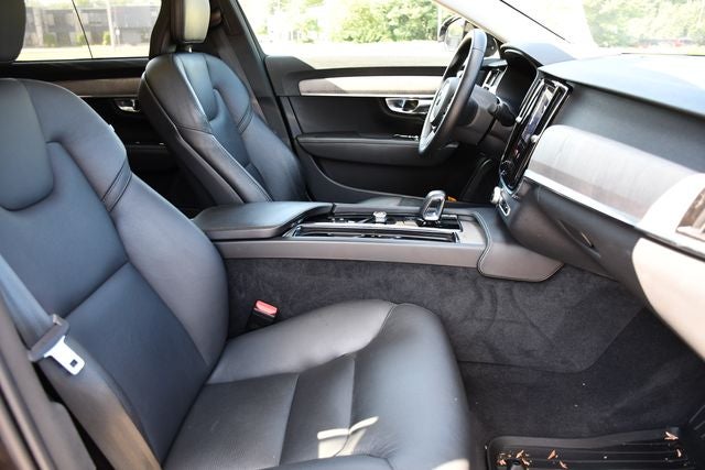 2023 Volvo S90 B6 Plus