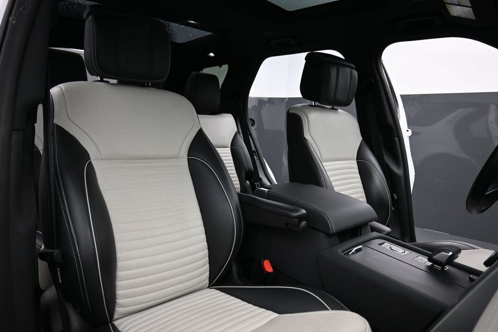 2023 Land Rover Discovery HSE R-Dynamic