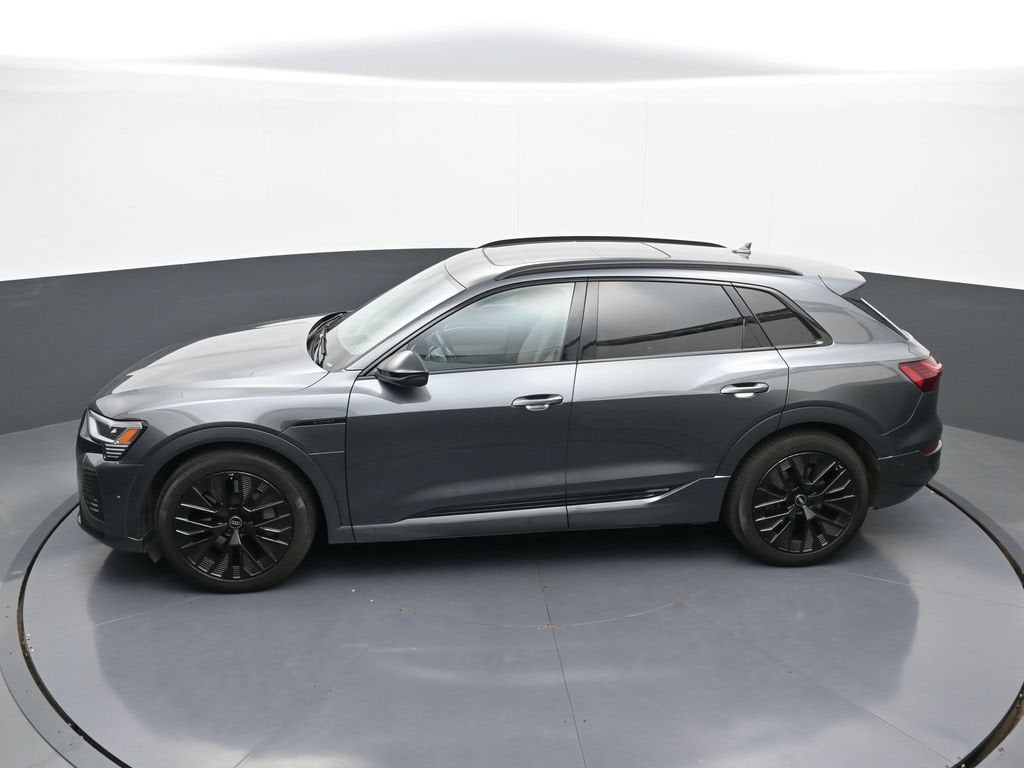 2024 Audi Q8 e-tron Prestige