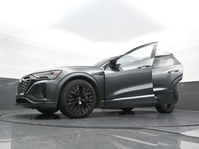 2024 Audi Q8 e-tron Prestige