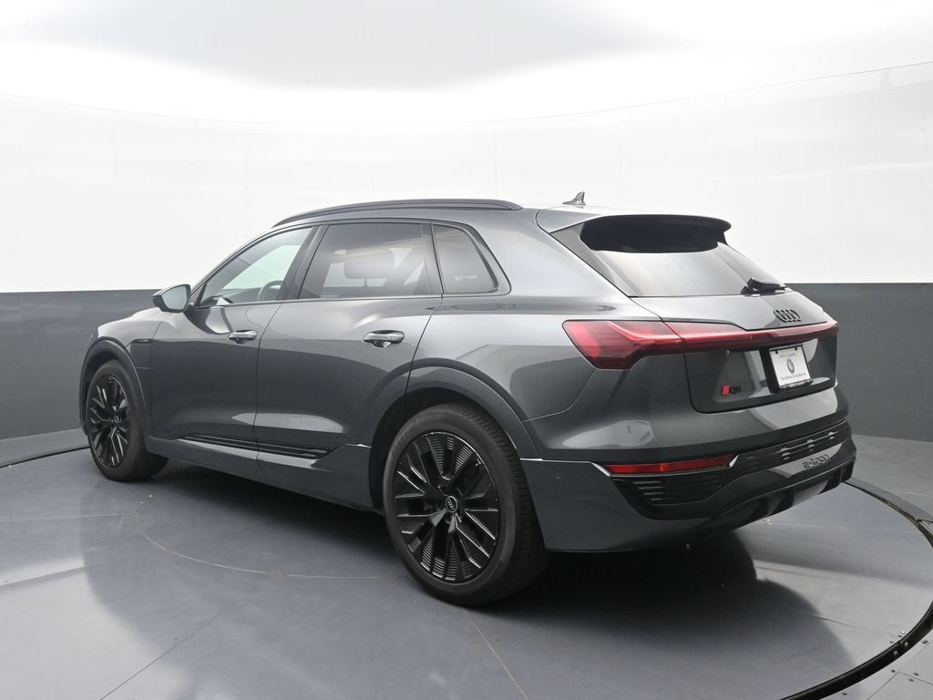 2024 Audi Q8 e-tron Prestige