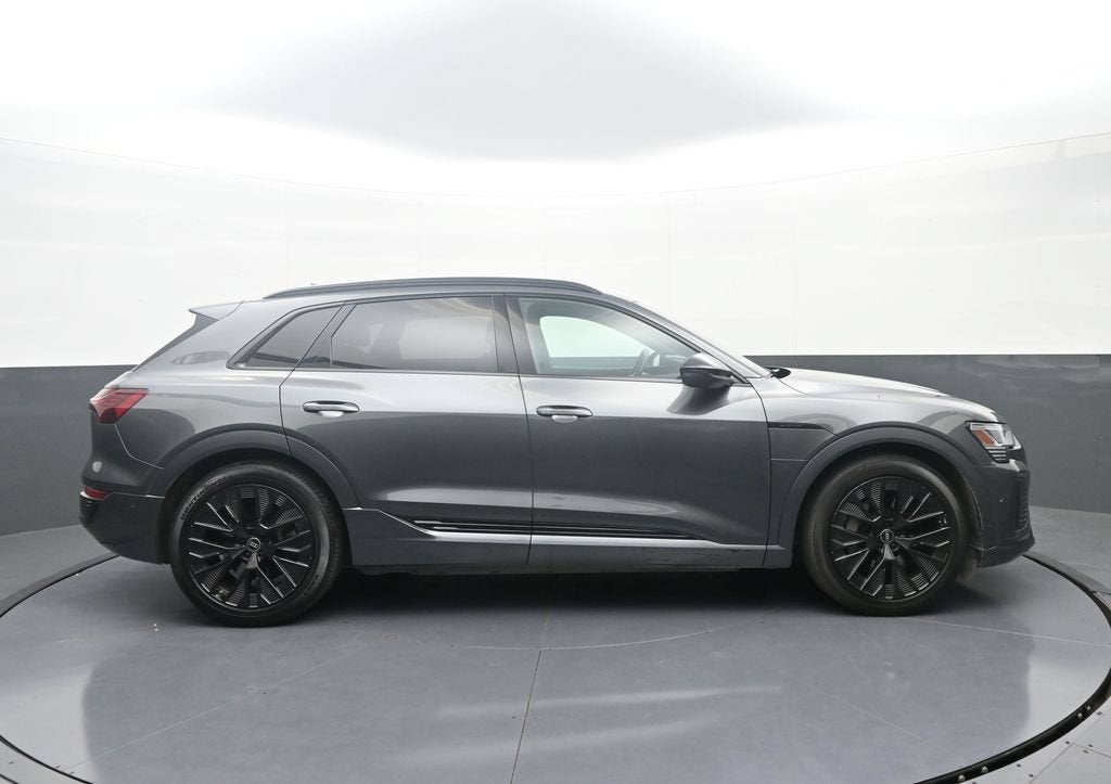 2024 Audi Q8 e-tron Prestige