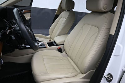 2022 Audi Q5 S line Premium Plus