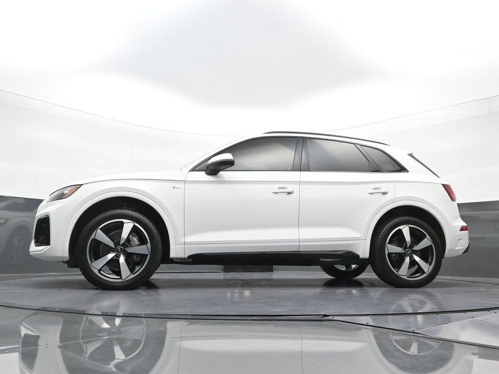 2022 Audi Q5 S line Premium Plus