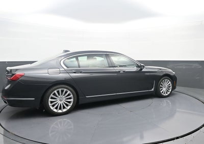 2022 BMW 7 Series 740i xDrive