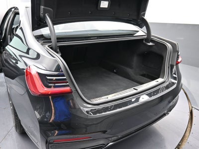 2022 BMW 7 Series 740i xDrive