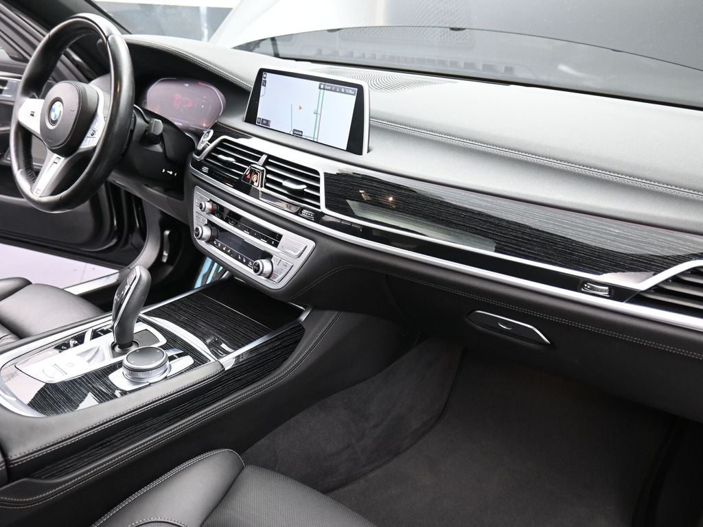 2022 BMW 7 Series 740i xDrive