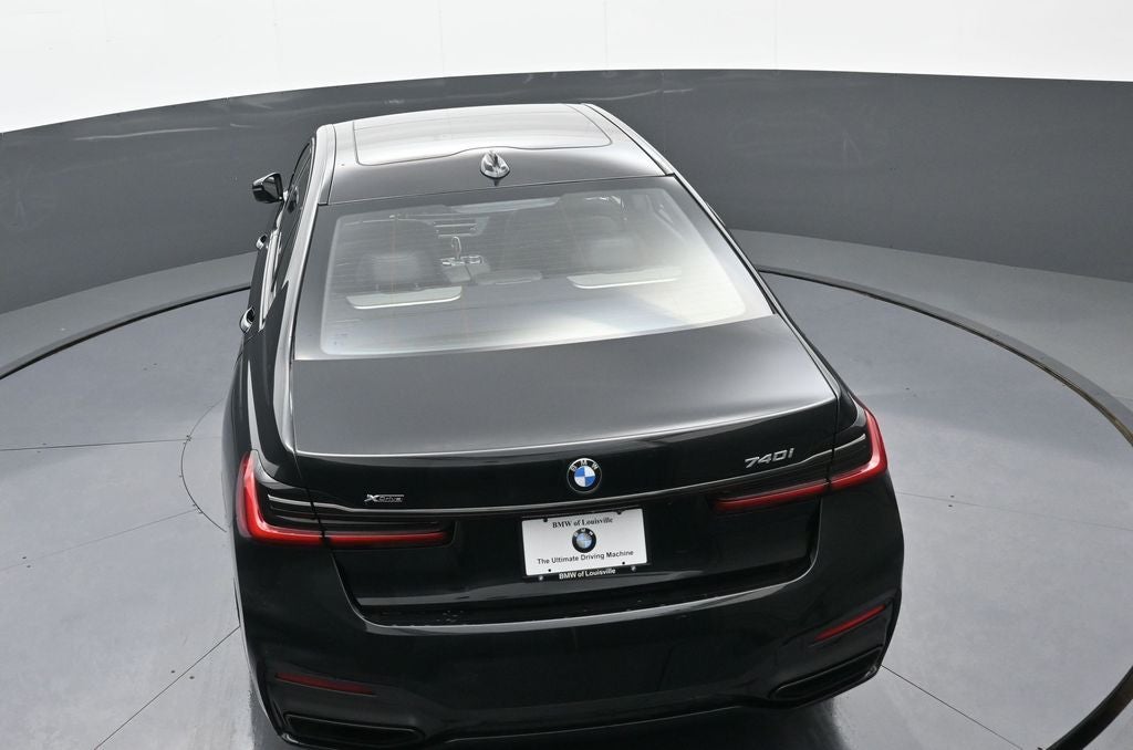 2022 BMW 7 Series 740i xDrive