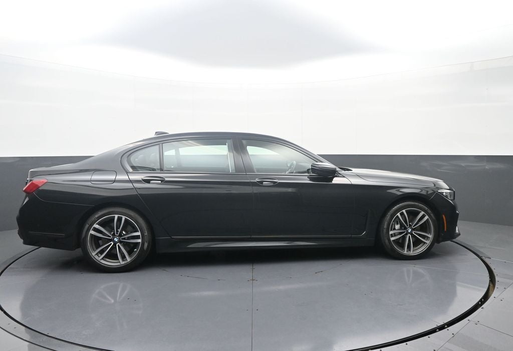 2022 BMW 7 Series 740i xDrive