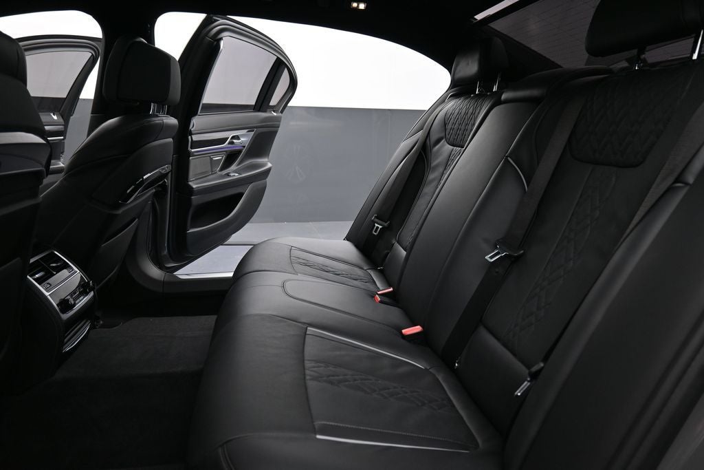 2022 BMW 7 Series 750i xDrive