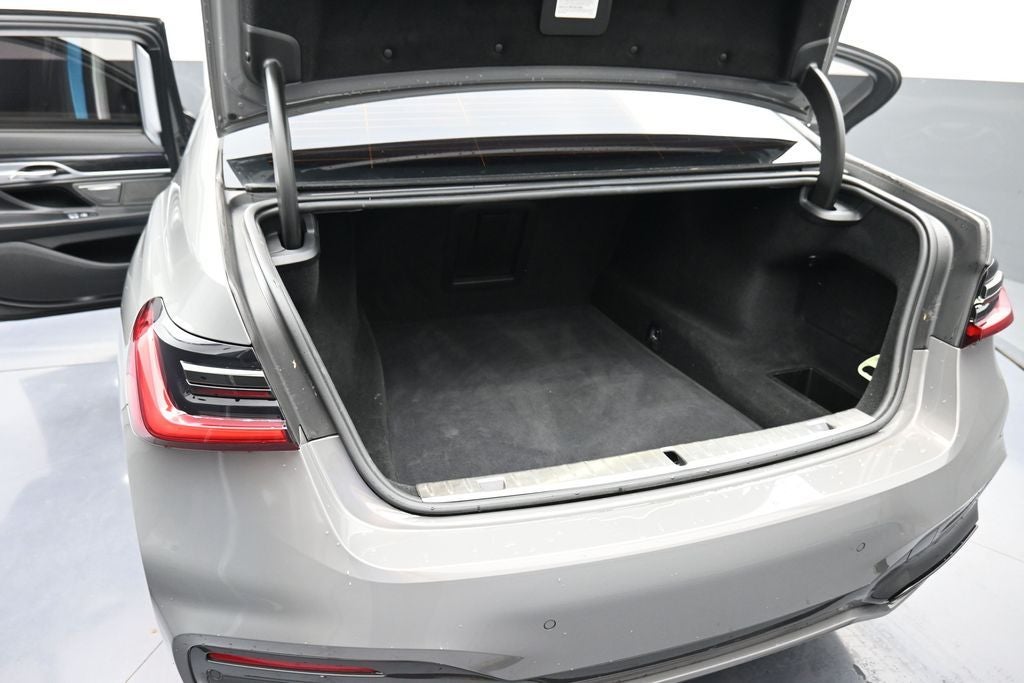 2022 BMW 7 Series 750i xDrive