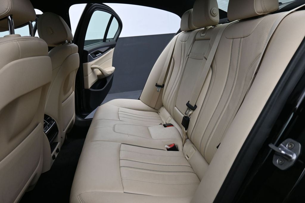 2019 BMW 5 Series 530i