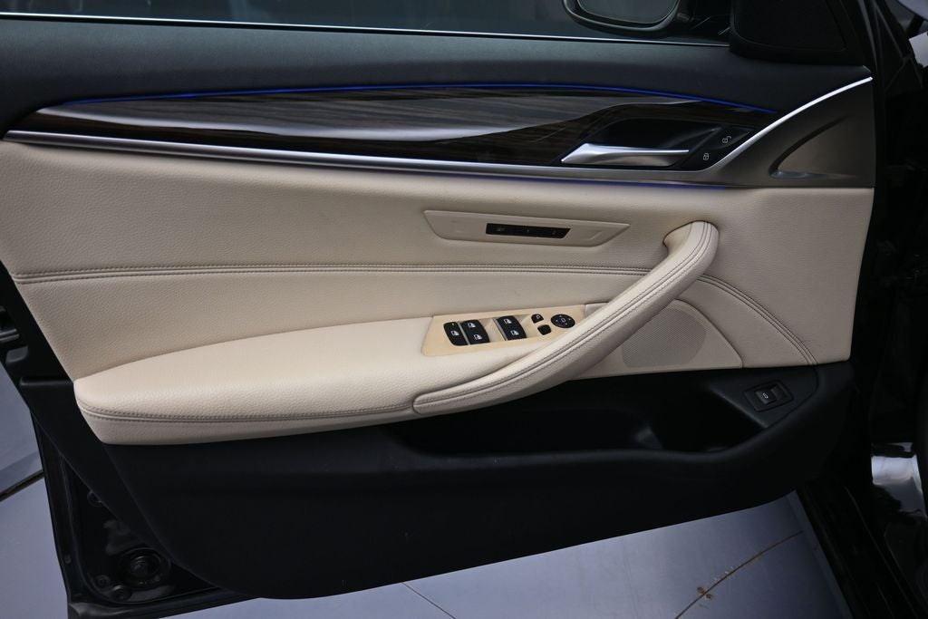 2019 BMW 5 Series 530i