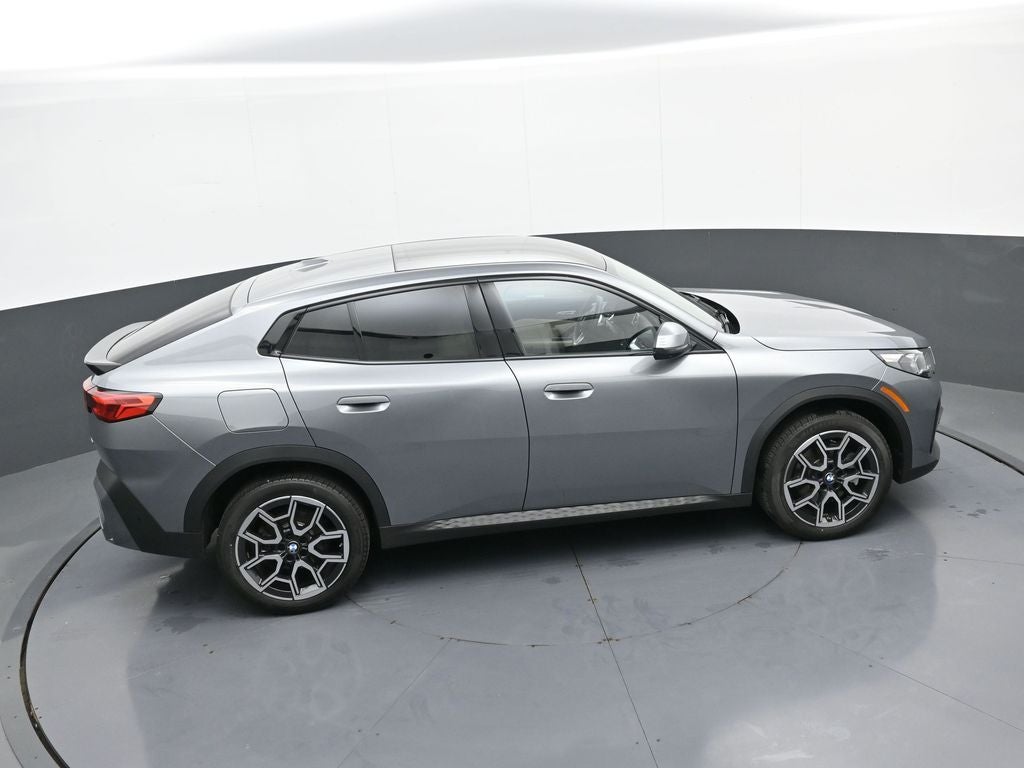 2025 BMW X2 xDrive28i