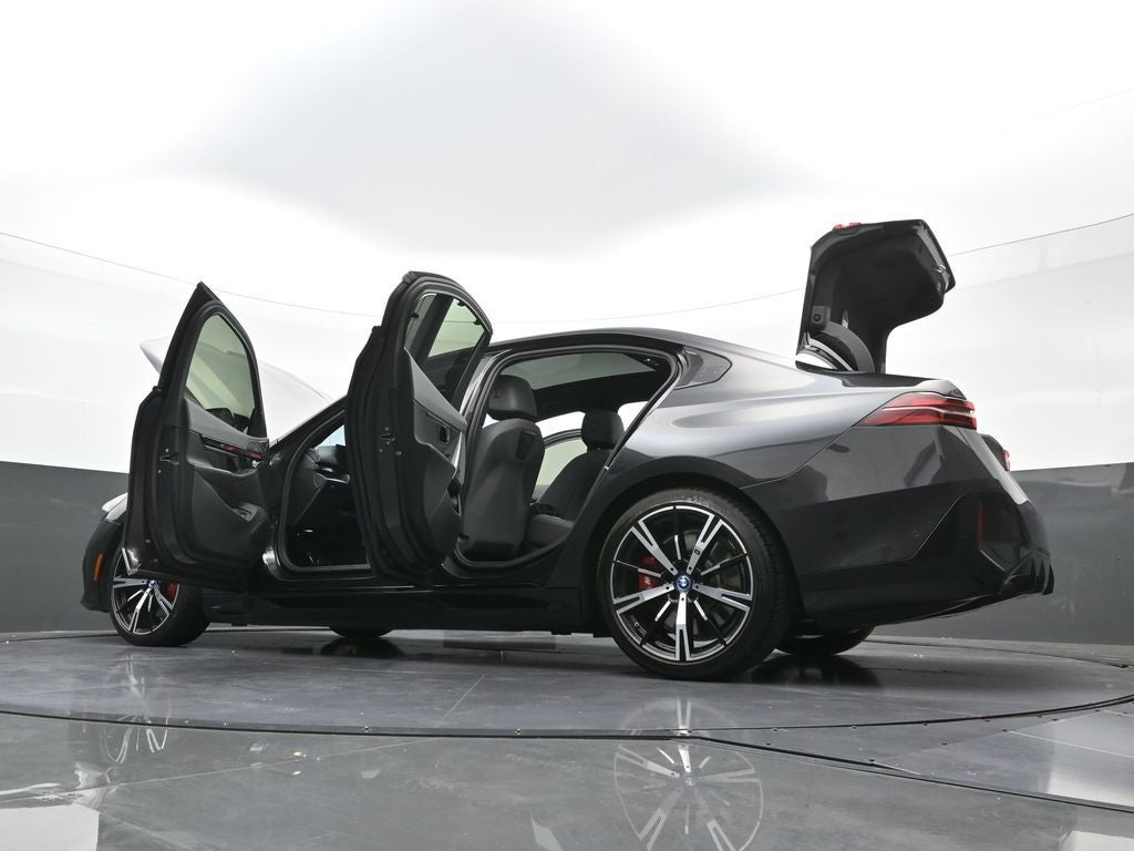 2024 BMW i5 M60