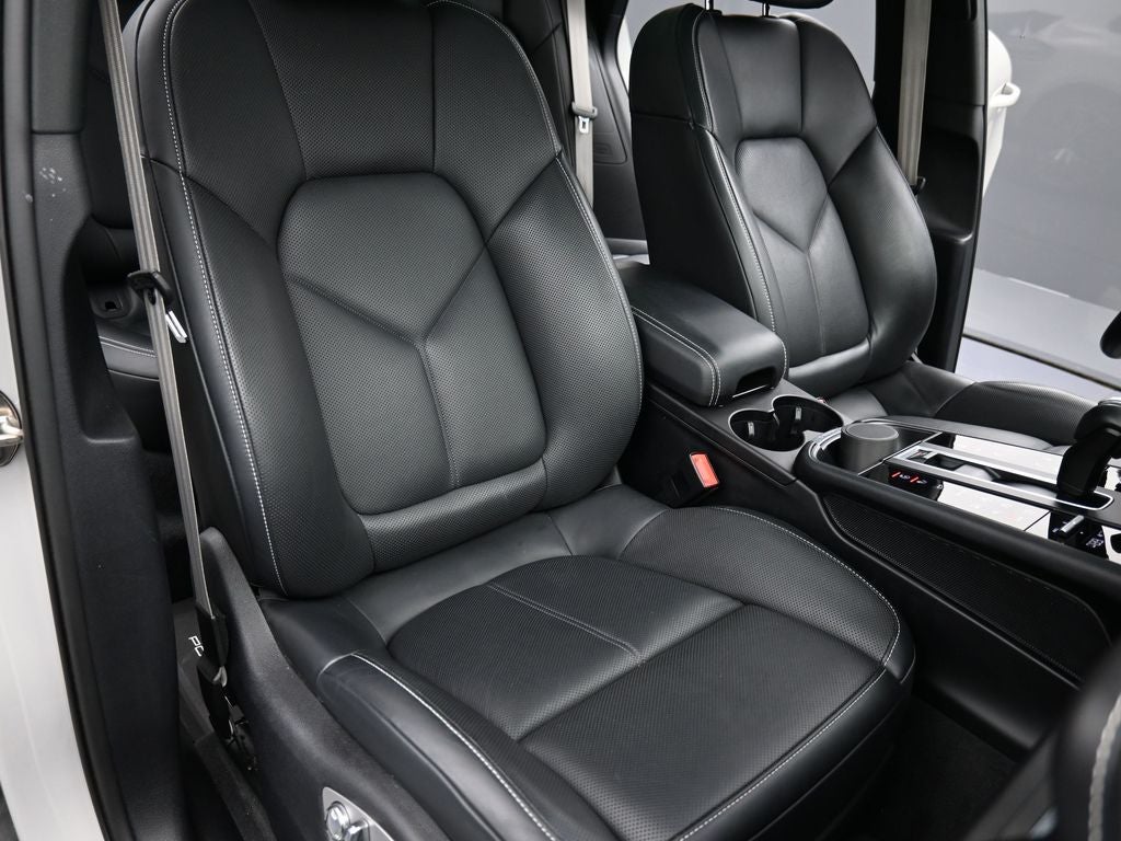 2023 Porsche Macan S