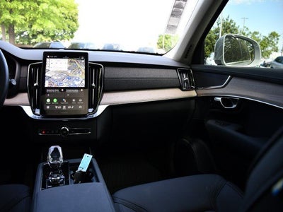 2025 Volvo XC90 B6 Core 2025.5